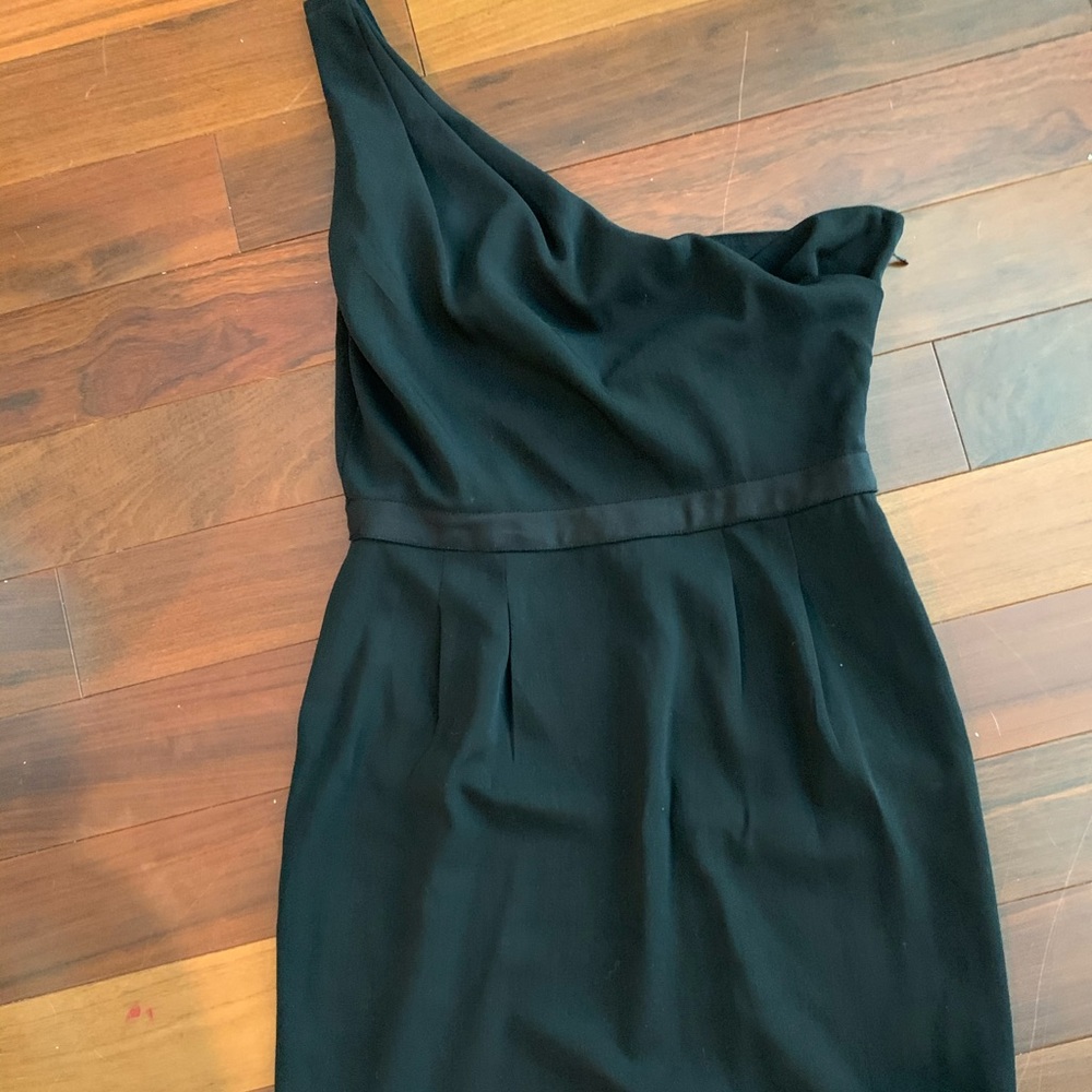 Theory size 6 classic one-shoulder black dress